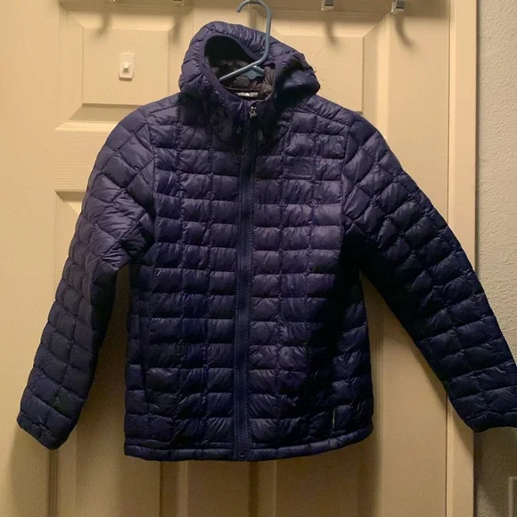 **DONATING** The North Face Hooded Puffer Jacket, Big Boys, Navy, Sz 10/12 - Picture 1 of 5